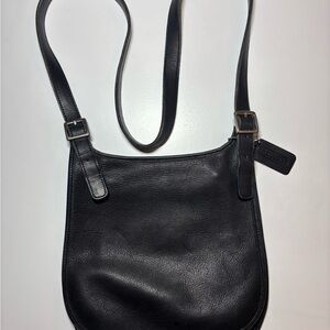 Vintage Coach small leather saddle flap crossbody hippy 9135